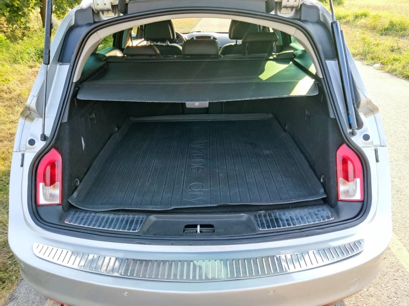 Opel Insignia, снимка 7 - Автомобили и джипове - 52516372