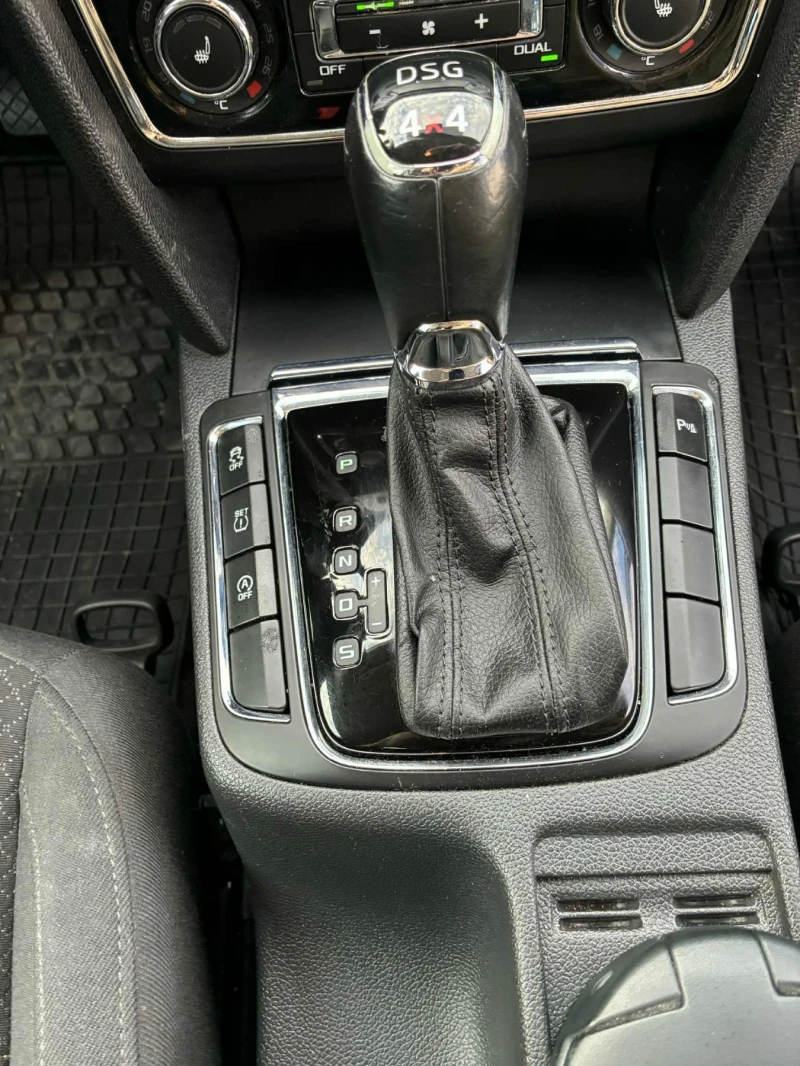 Skoda Superb 2.0 TDI/170/4X4, снимка 15 - Автомобили и джипове - 52568196