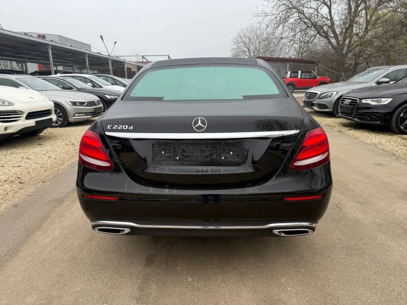 Mercedes-Benz E 220 194к.с. - 9G Tronic - Топ състояние, снимка 7 - Автомобили и джипове - 52660278