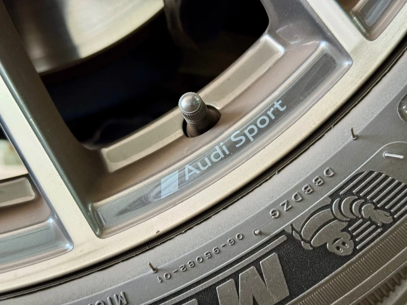 Audi A8 L 50TDI 3xS line 1-ви СОБСТВЕНИК, снимка 6 - Автомобили и джипове - 52928369