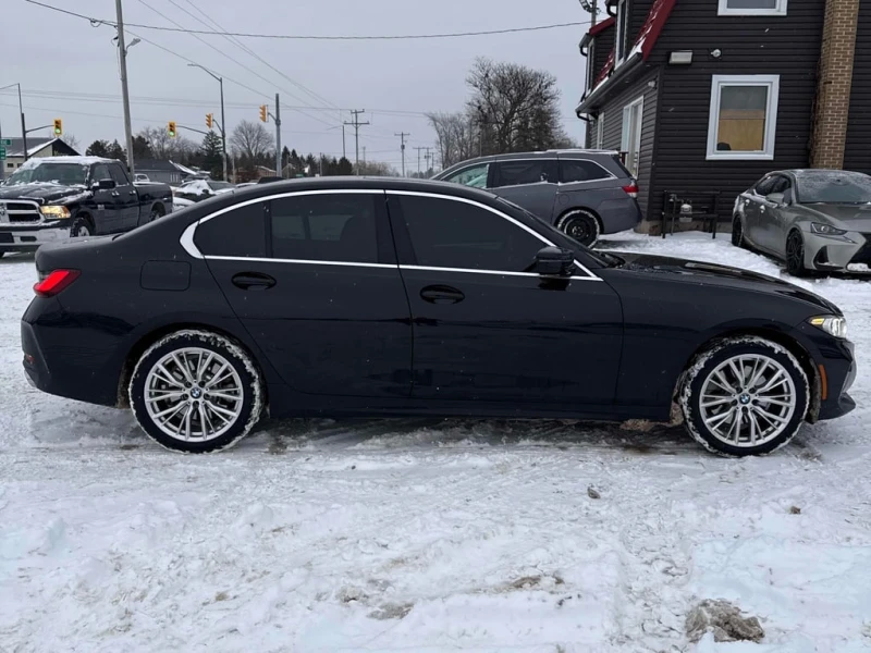 BMW 330 * 330i xDrive * CARFAX * БЕЗ ПЪРВОНАЧАЛНА ВНОСКА, снимка 3 - Автомобили и джипове - 53203580
