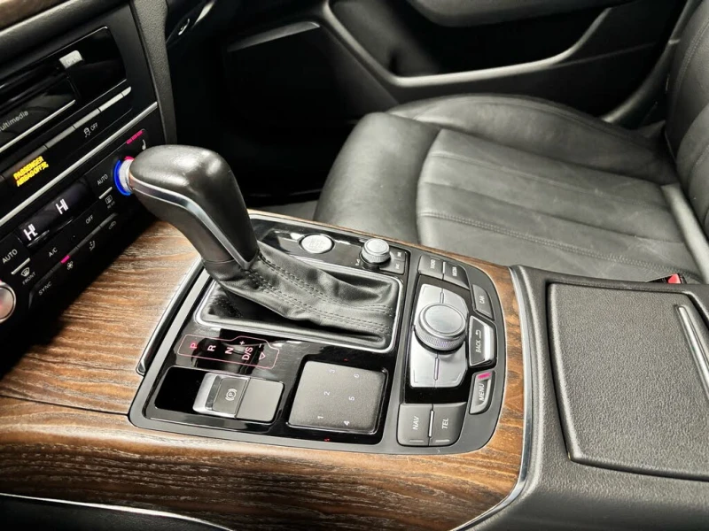 Audi A6 2.0T * Technik * АвтоКредит* (ЦЕНА ДО БГ), снимка 17 - Автомобили и джипове - 53250587