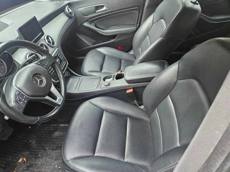 Mercedes-Benz CLA 200, снимка 5 - Автомобили и джипове - 53446727