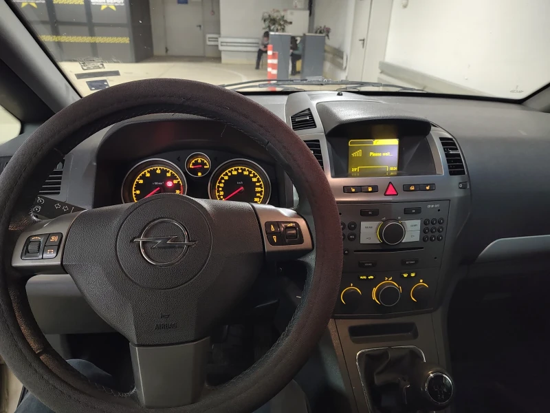 Opel Zafira Метан, снимка 5 - Автомобили и джипове - 53576777
