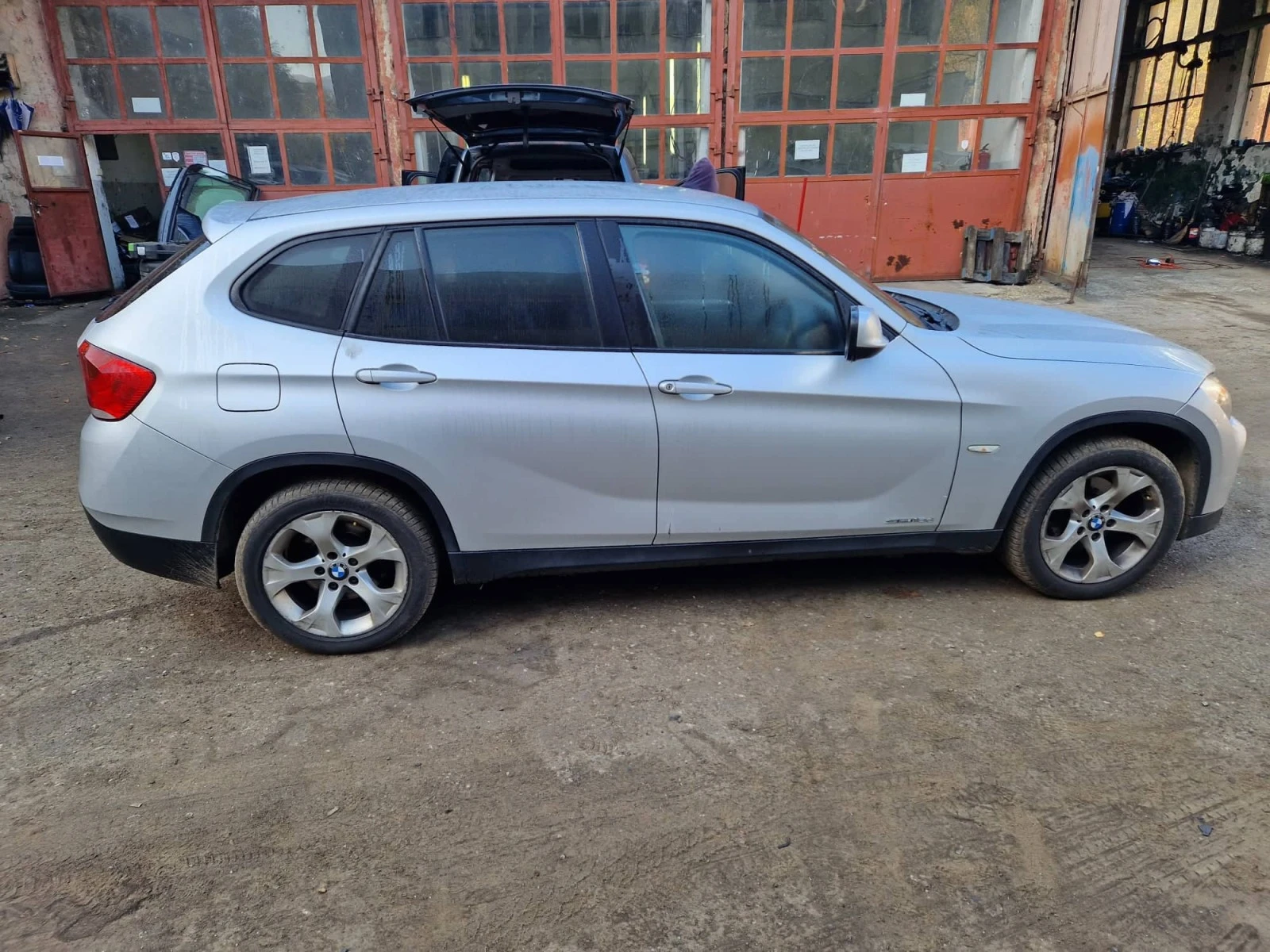 BMW X1 3бр. 1.8D 2.0D 2.3DX/SD - изображение 3