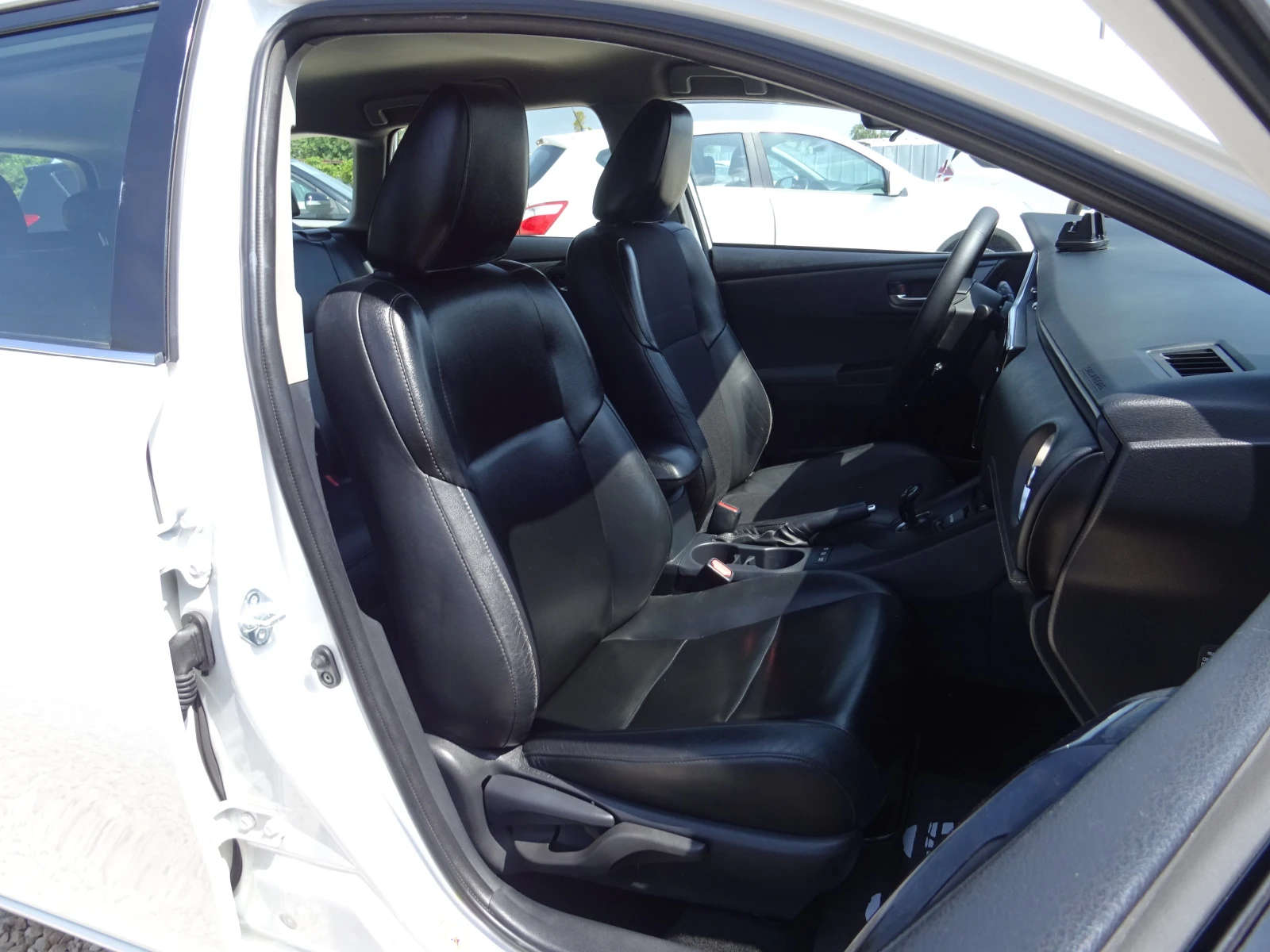 Toyota Auris SW Restyling 1.8 Full Hybrid (HEV) E-CVT Active | Mobile.bg   15