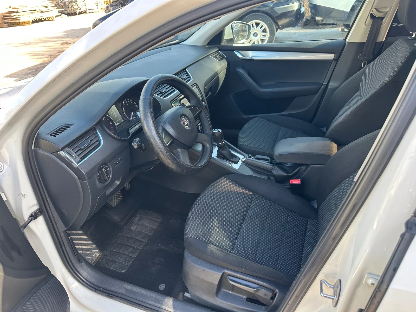 Skoda Octavia, снимка 13 - Автомобили и джипове - 47883191