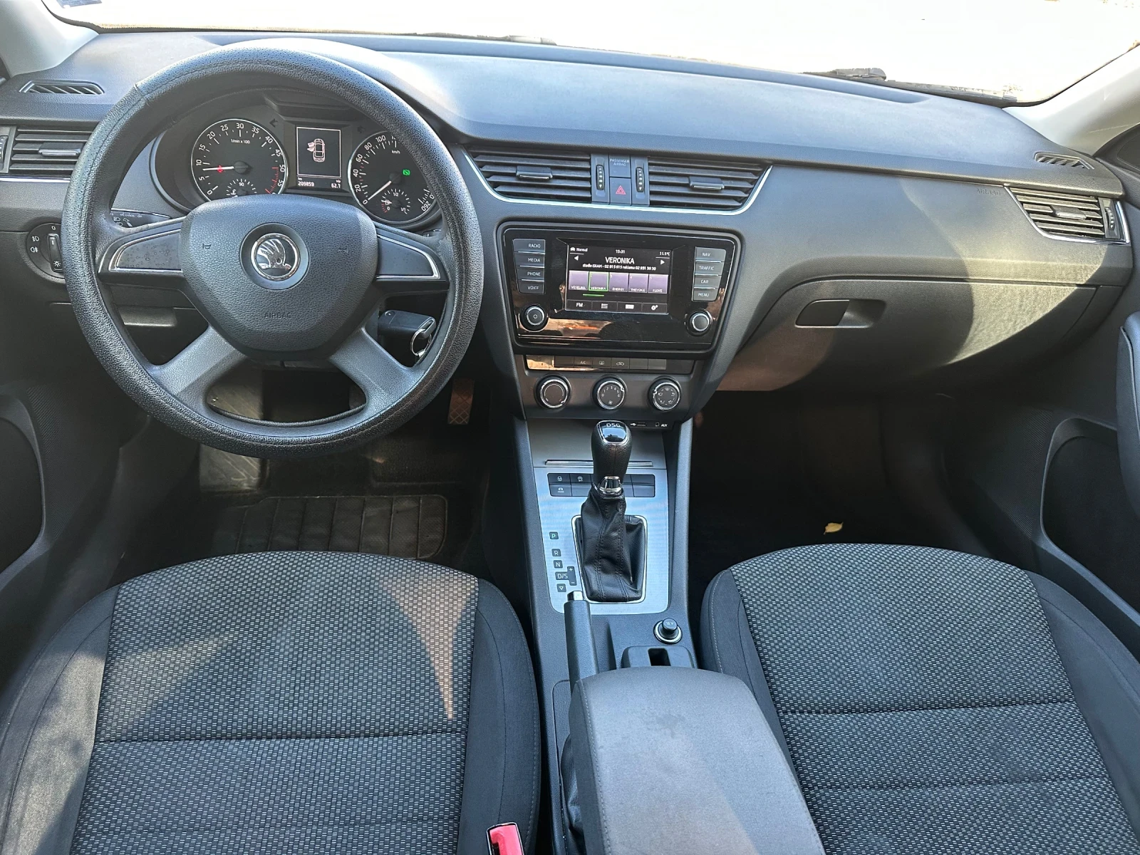 Skoda Octavia, снимка 11 - Автомобили и джипове - 47883191