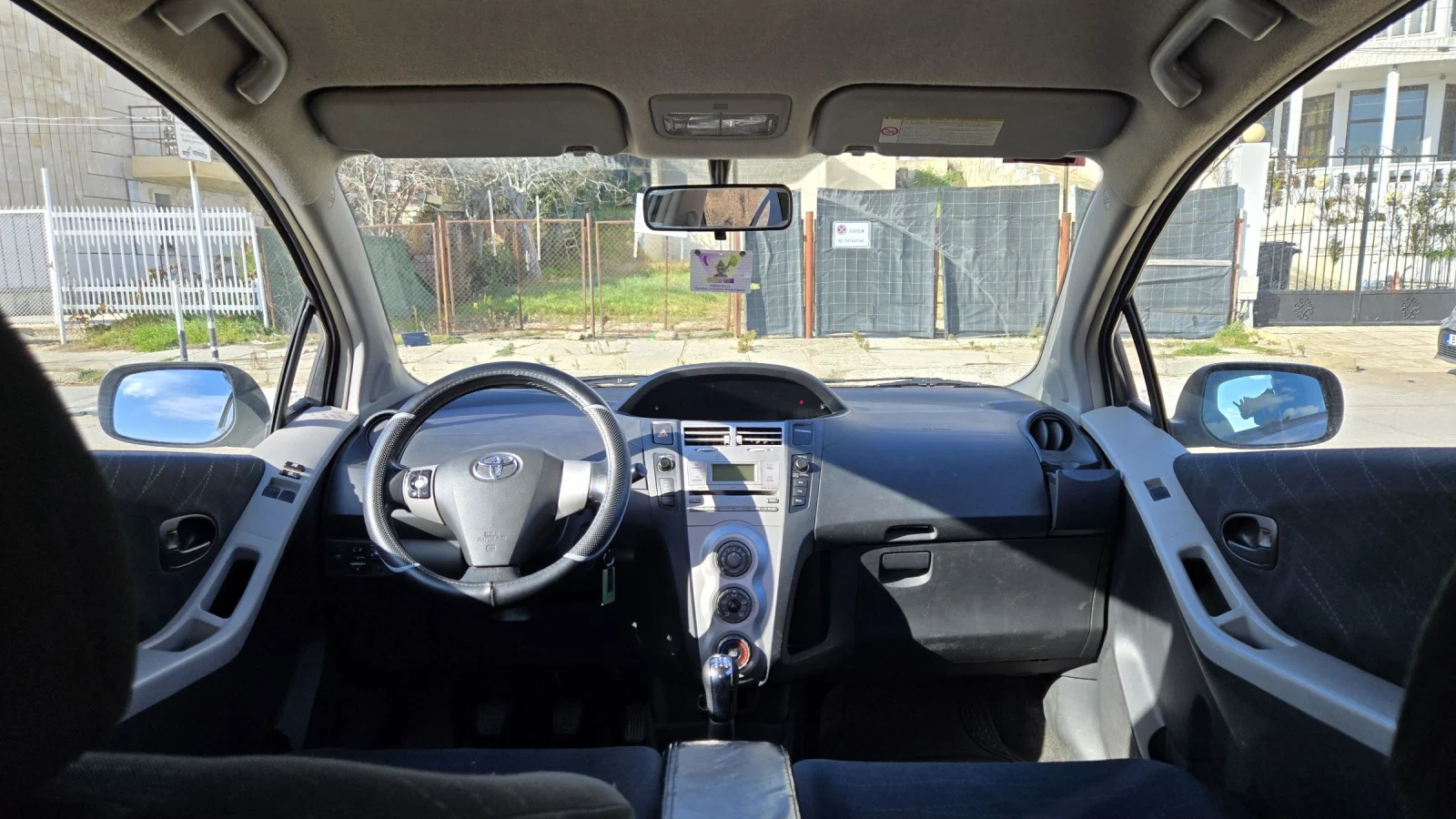 Toyota Yaris 1.3 АГУ КЛИМА - изображение 2