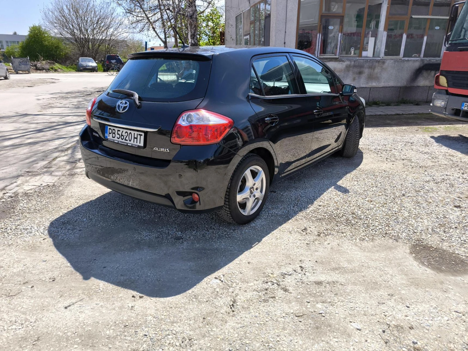 Toyota Auris  - изображение 4