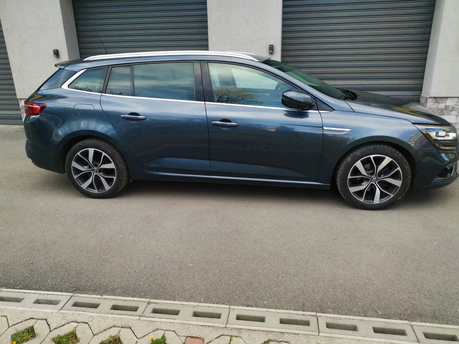Renault Megane BOSE, FULL LED, MASSAGE  - изображение 4
