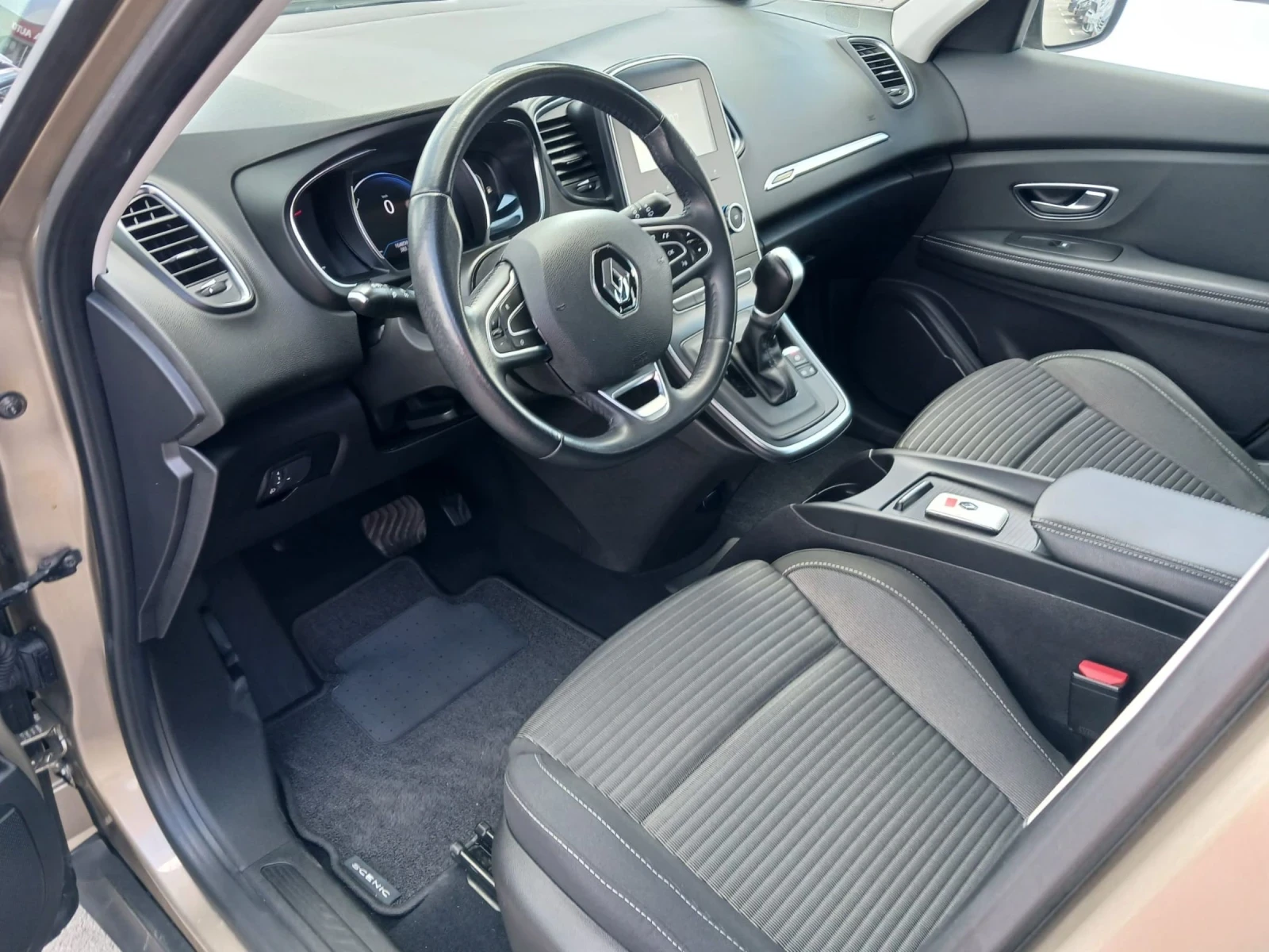 Renault Scenic 1.5 dci ПЪЛНА СЕРВИЗНА КНИЖКА  - изображение 8