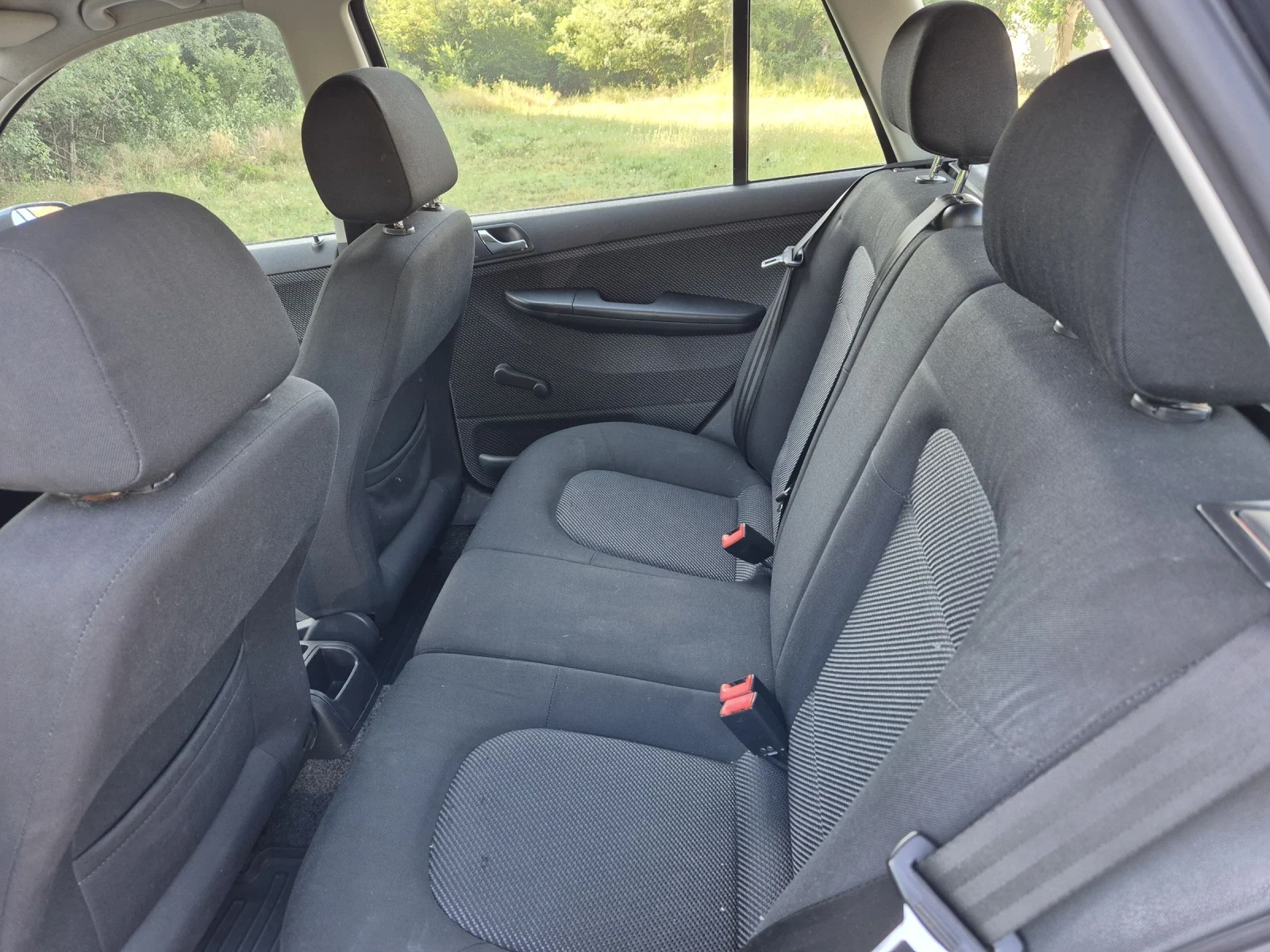 Skoda Fabia 1.4 i - изображение 10
