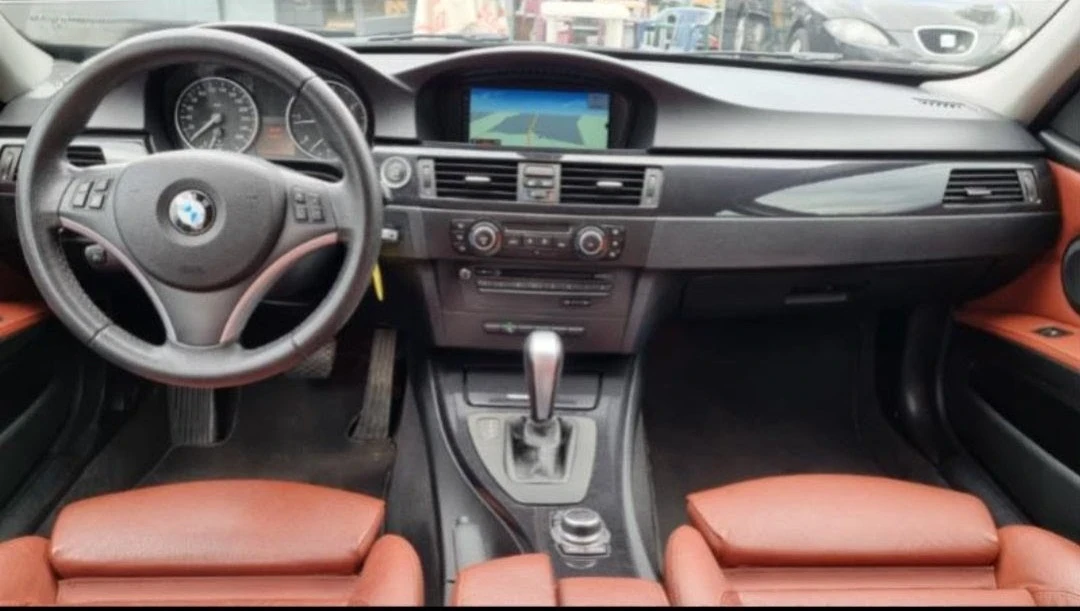 BMW 320 2.0 D 184 kc.SPORTS PACKAGE-Facelift -Automatick - изображение 8