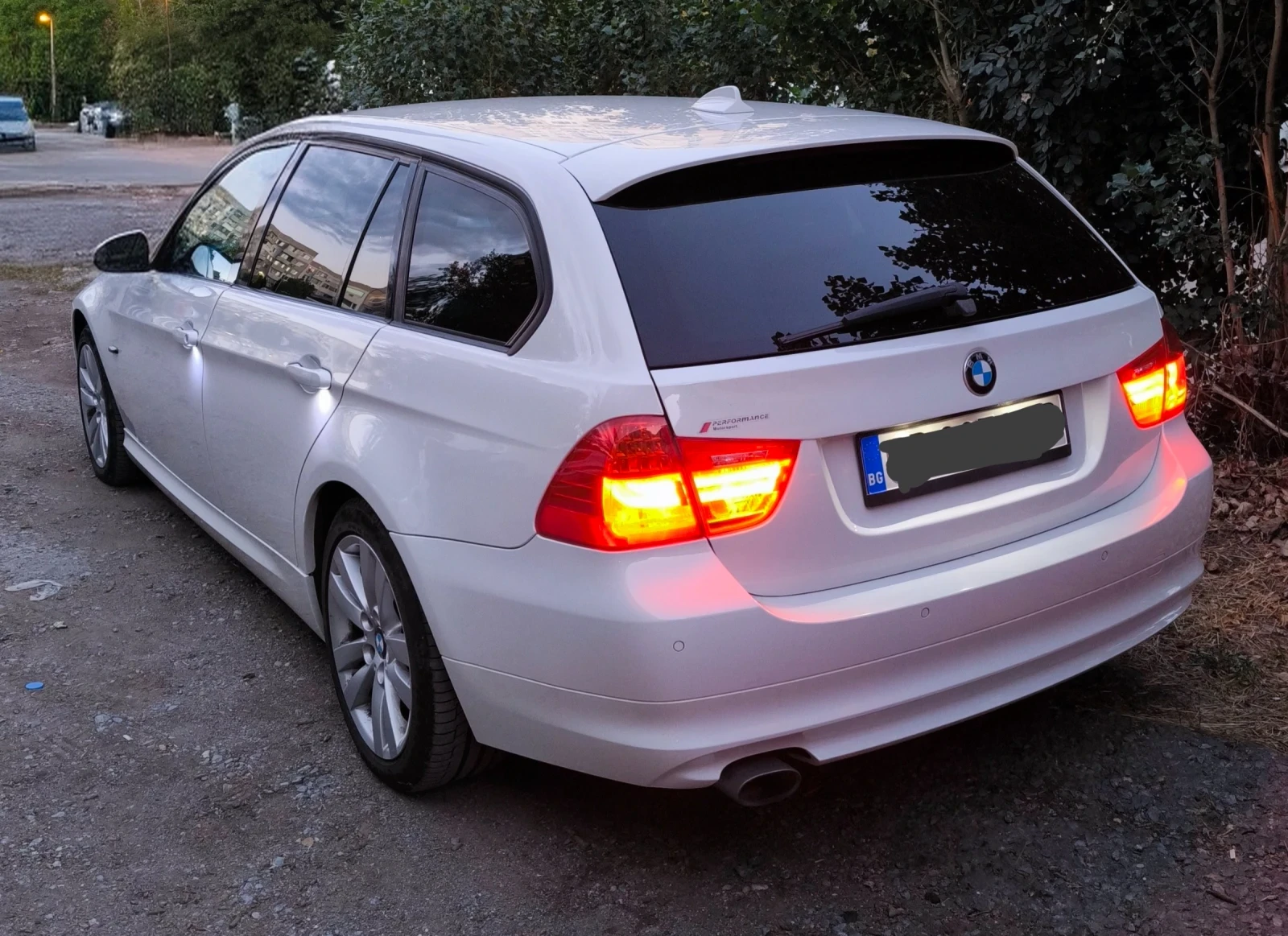 BMW 320 2.0 D 184 kc.SPORTS PACKAGE-Facelift -Automatick - изображение 5