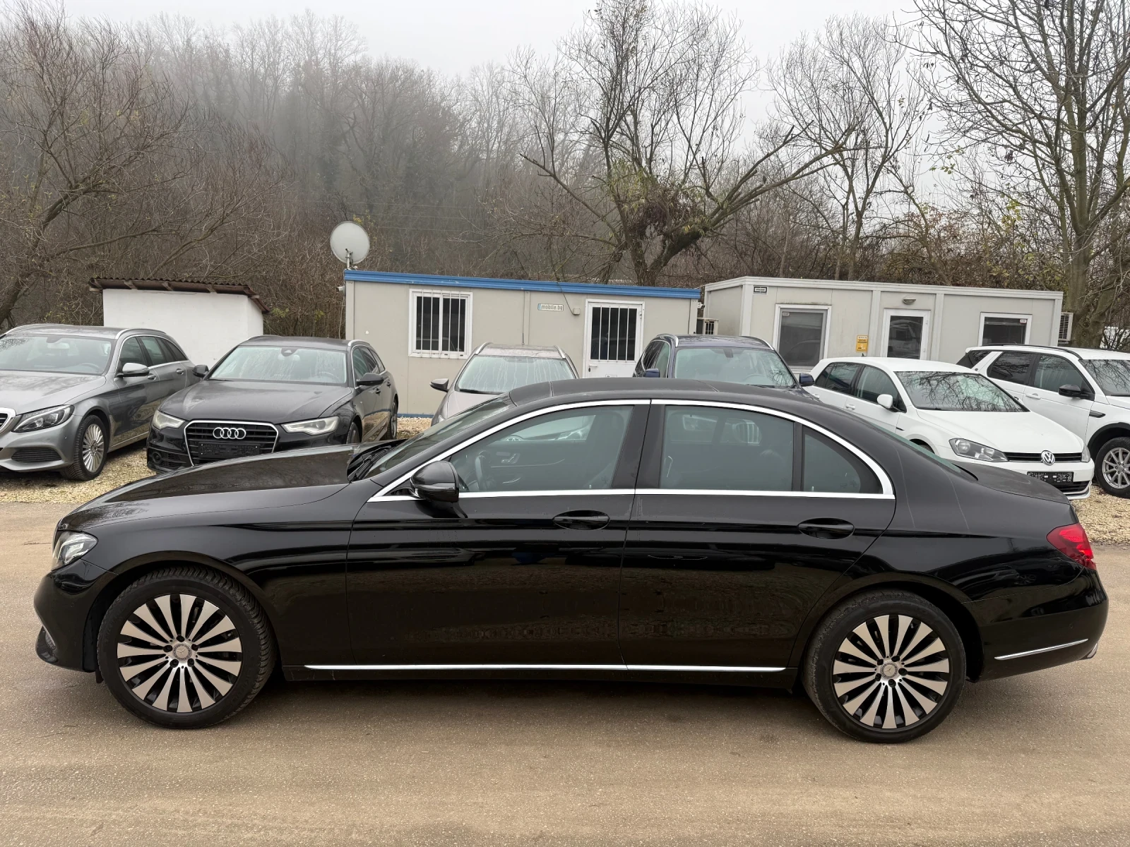 Mercedes-Benz E 220 194к.с. - 9G Tronic - Топ състояние - изображение 6