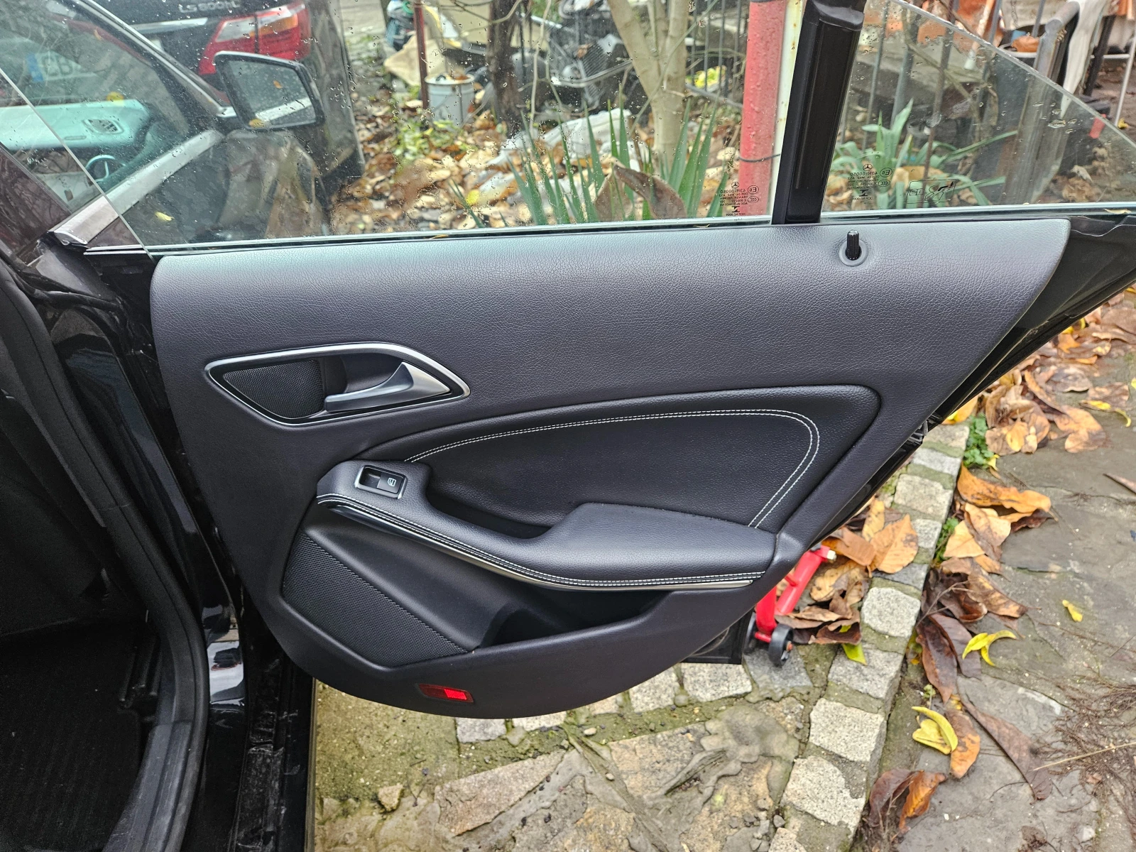 Mercedes-Benz CLA 200  - изображение 8