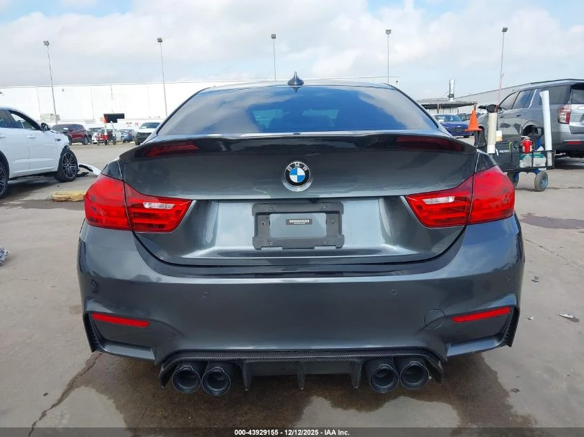 BMW M4 2015 BMW M4 - изображение 8