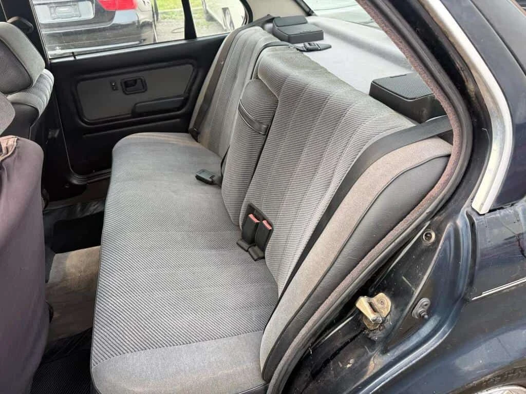 BMW 325 * 325i, E30, AUTO, BARN FIND, 139KMS, AS IS SPECIA | Mobile.bg � ����������� 12