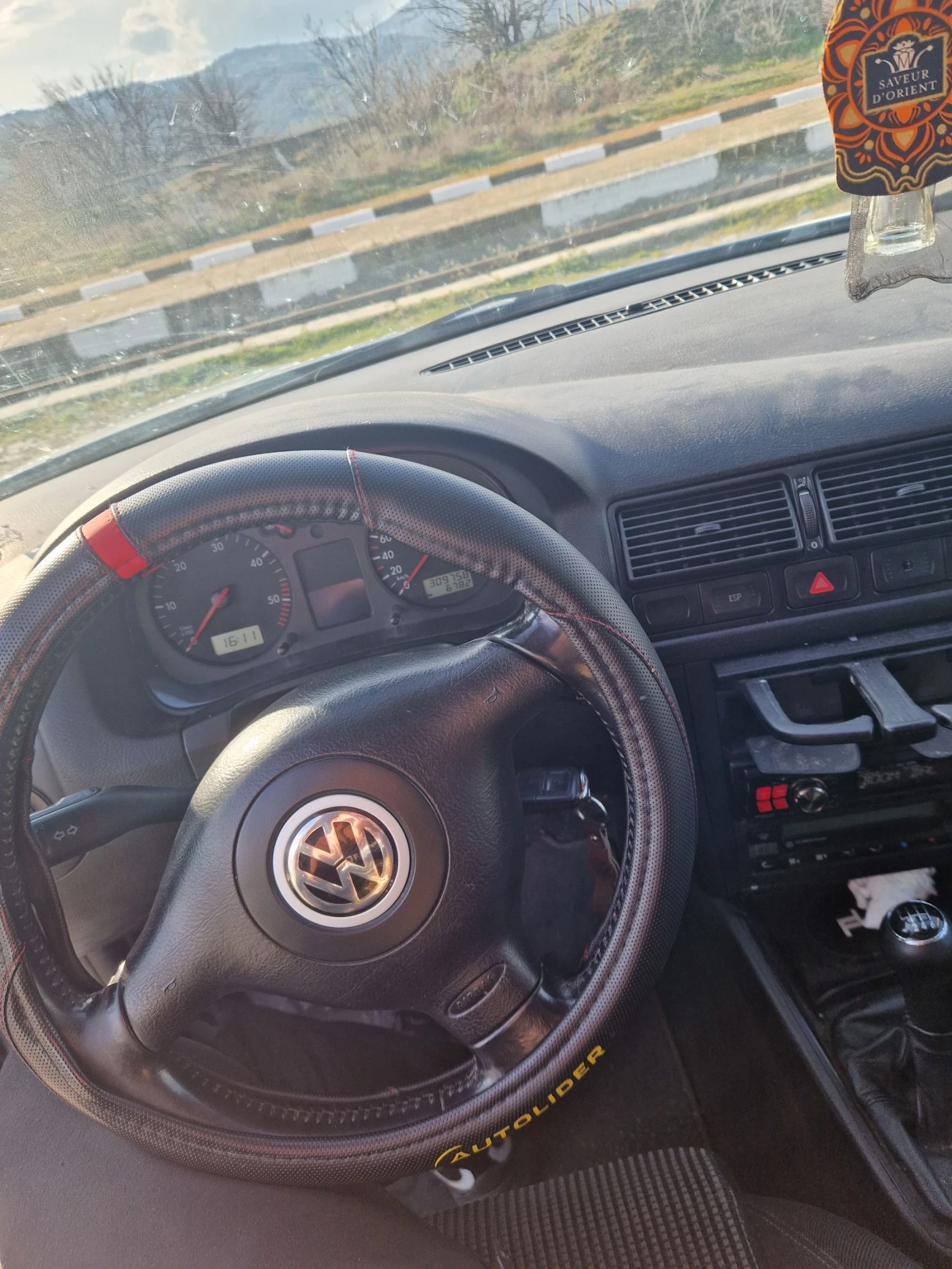 VW Golf, снимка 15 - Автомобили и джипове - 53726214