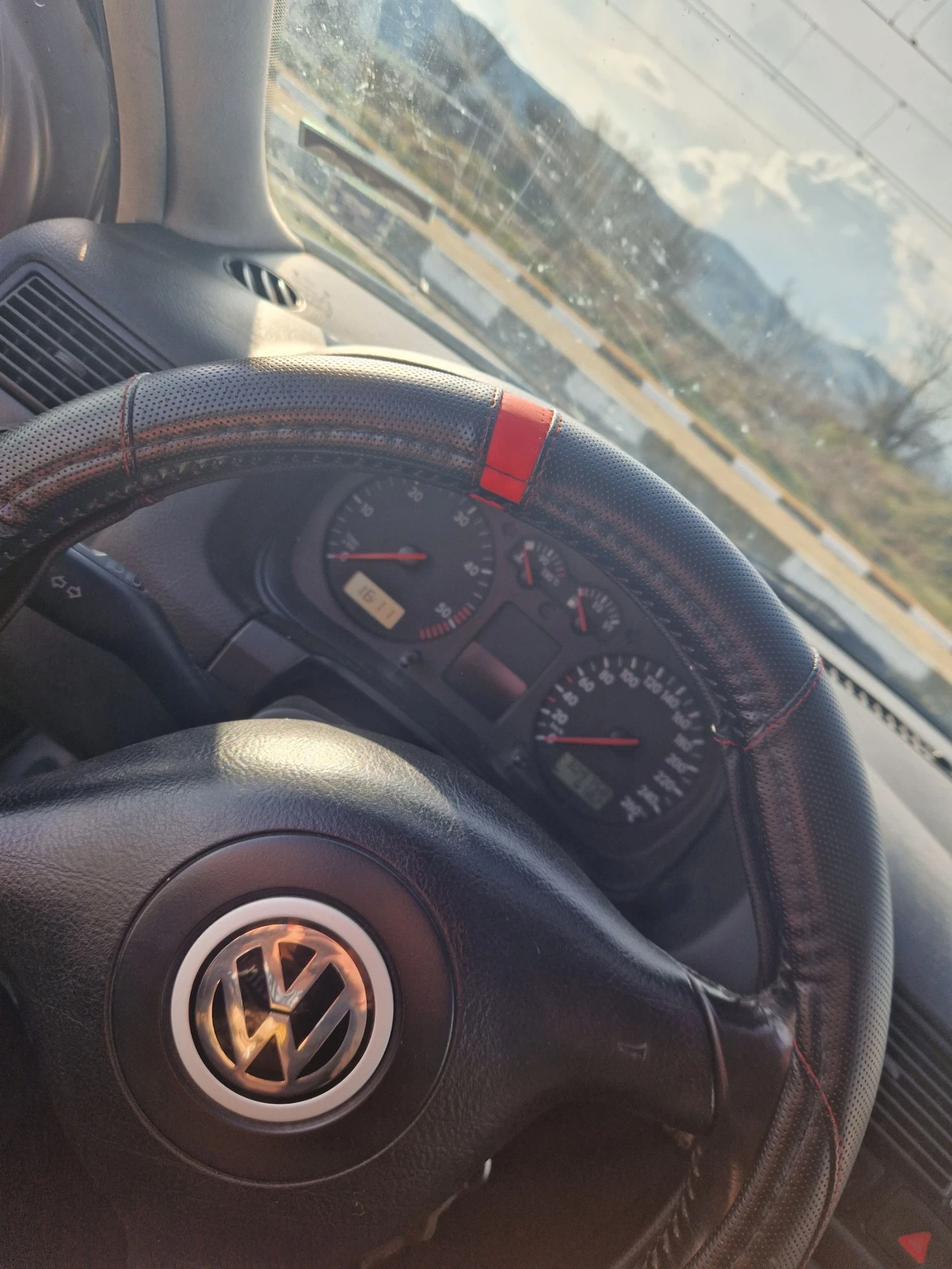 VW Golf, снимка 14 - Автомобили и джипове - 53726214