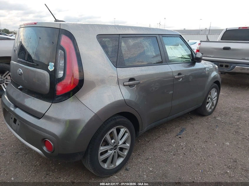 Kia Soul 2l + , снимка 4 - Автомобили и джипове - 53774001