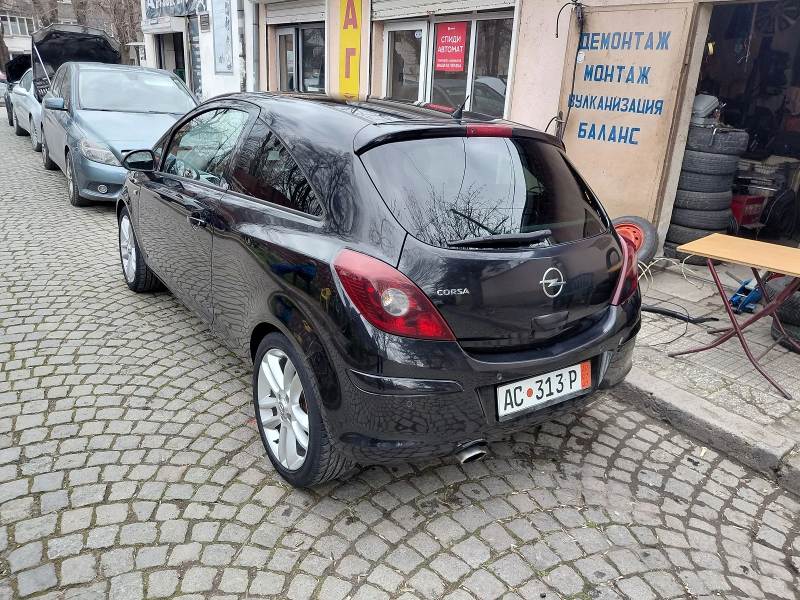 Opel Corsa 1.4, снимка 2 - Автомобили и джипове - 53917065