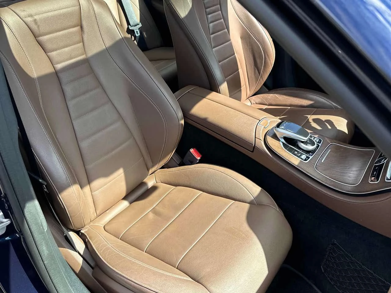 Mercedes-Benz E 400 4MATIC* BURMESTER* PANORAMA* 360* , снимка 11 - Автомобили и джипове - 54478452