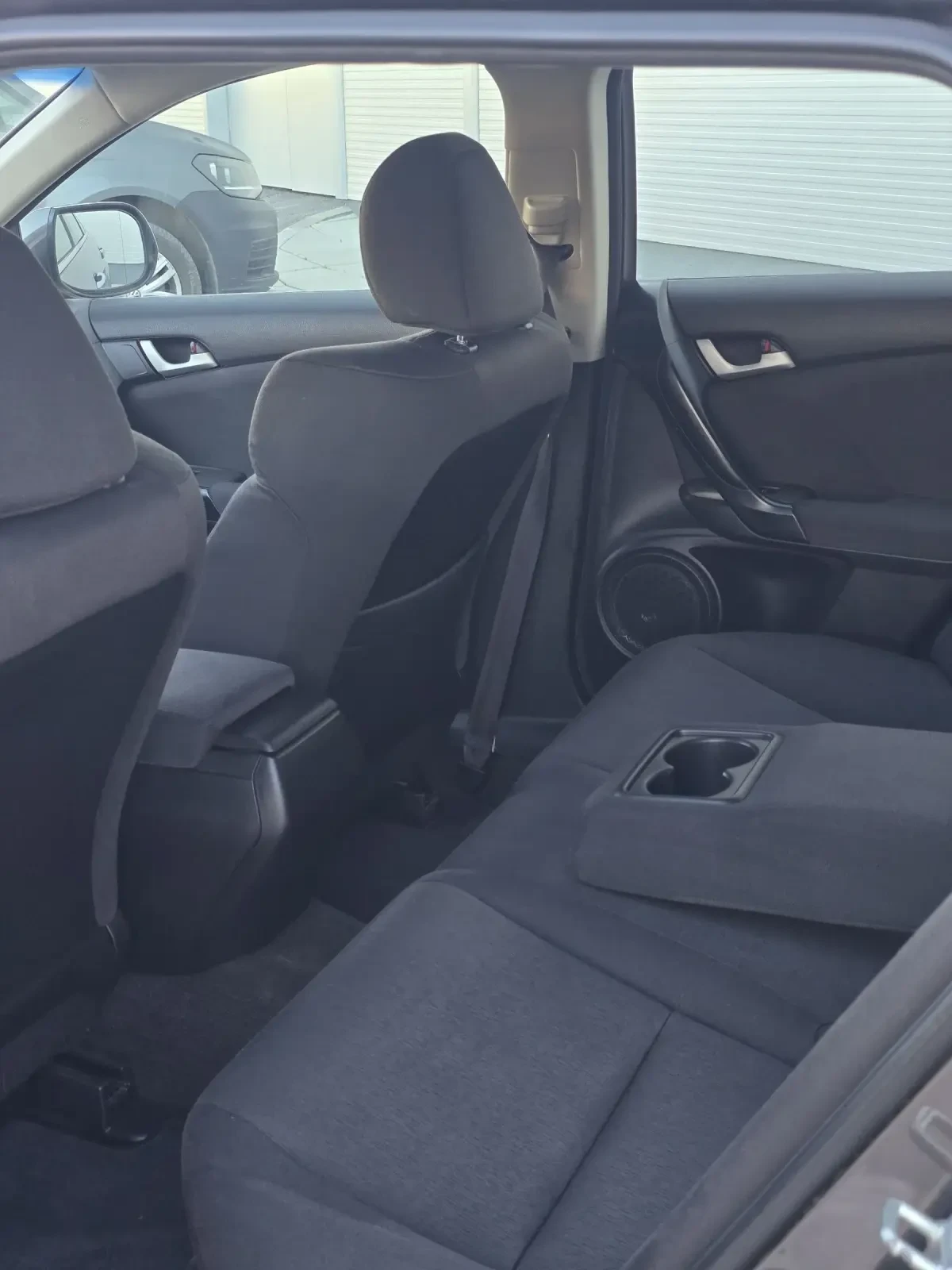 Honda Accord 2.2 i-DTEC, снимка 14 - Автомобили и джипове - 54527536