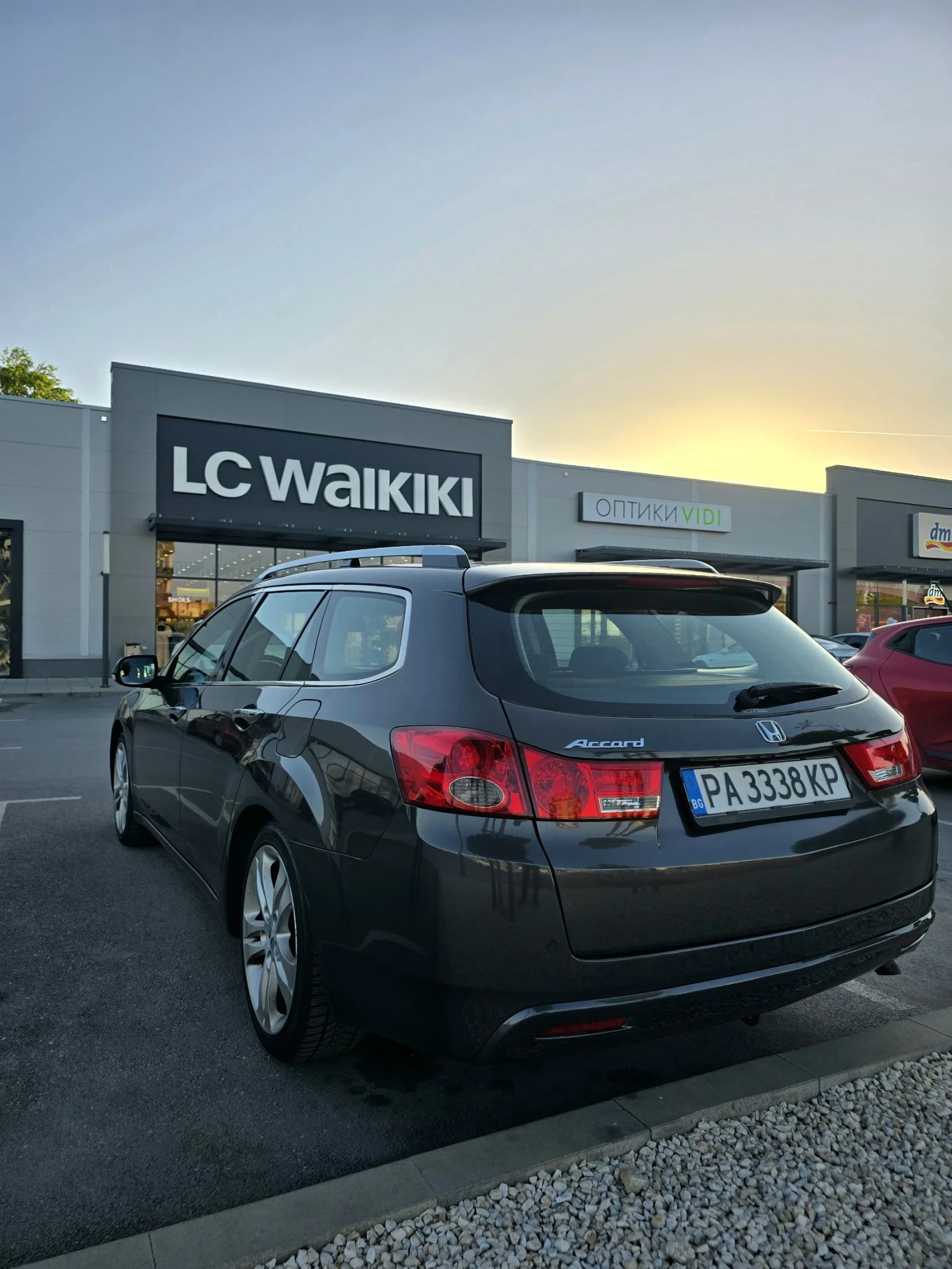 Honda Accord 2.2 i-DTEC, снимка 7 - Автомобили и джипове - 54527536