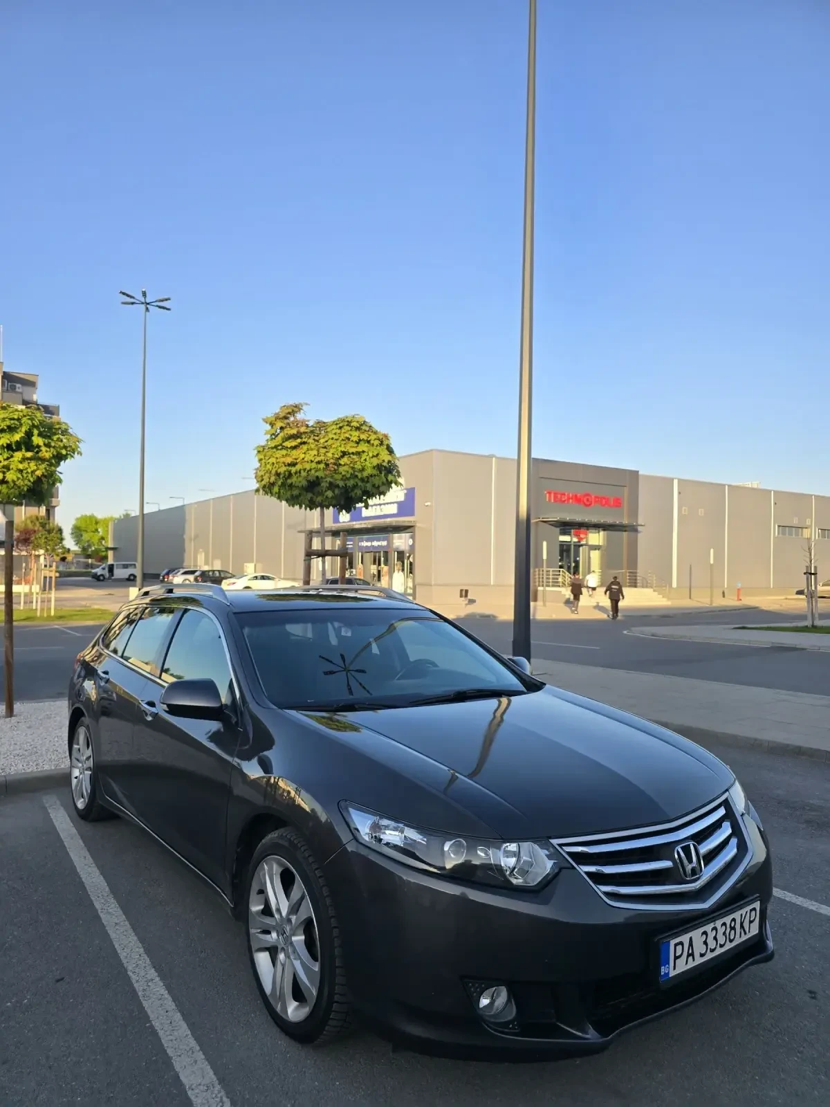 Honda Accord 2.2 i-DTEC, снимка 4 - Автомобили и джипове - 54527536