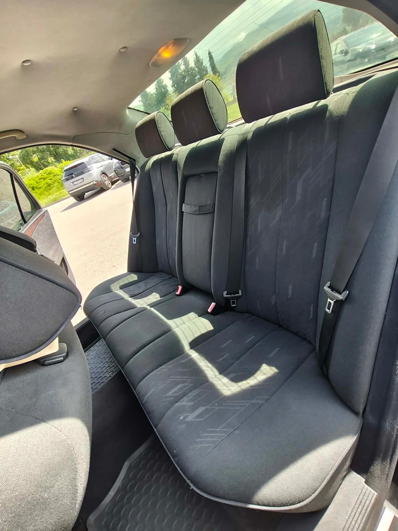 Mercedes-Benz E 320, снимка 6 - Автомобили и джипове - 54569823