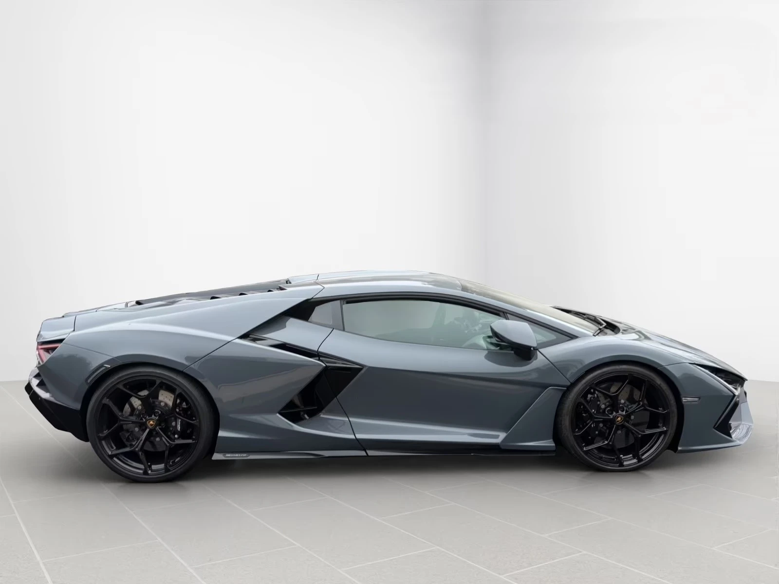 Lamborghini Revuelto 6.5 V12 HPEV / CERAMIC / CARBON / 360 /, снимка 4 - Автомобили и джипове - 54738907