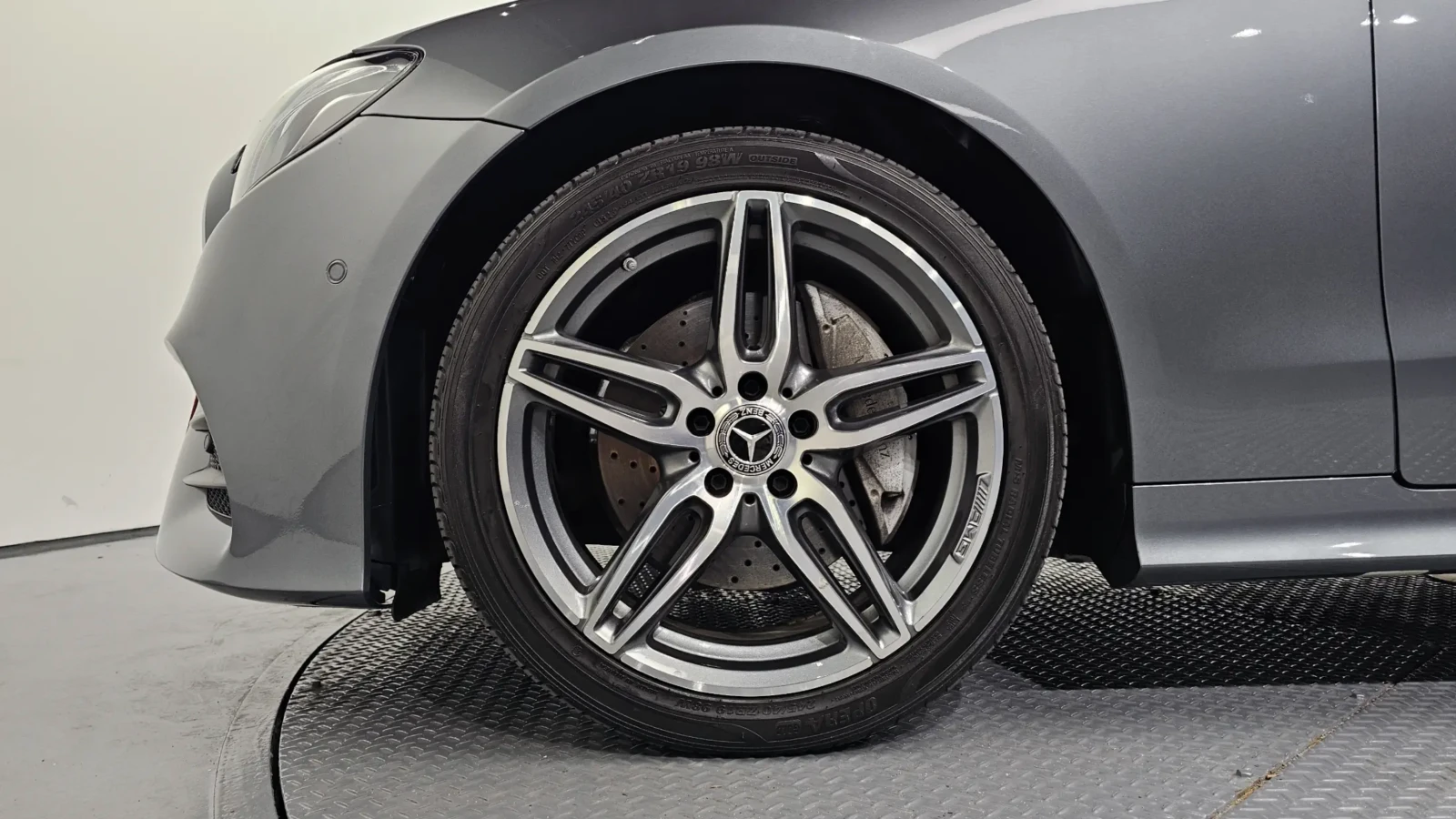 Mercedes-Benz E 220 ����������* AMG �����* BURMASTER* HEAD-UP* ������� | Mobile.bg � ����������� 3