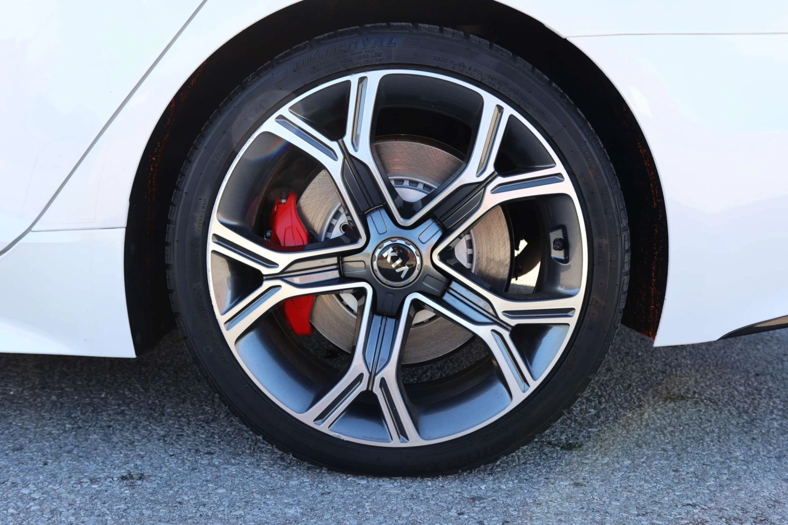 Kia Stinger GT-LIMITED-AWD/360 CAM/ ЦЕНА ДО БГ, снимка 3 - Автомобили и джипове - 54870602