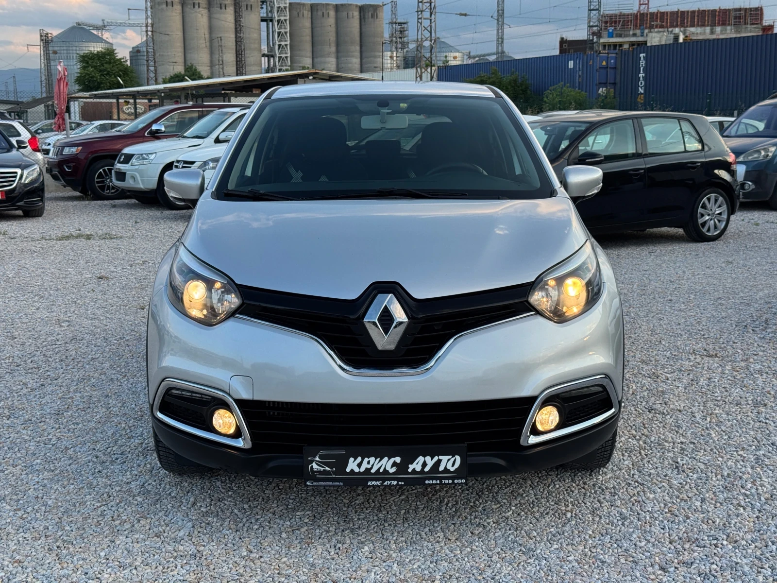 Renault Captur 1.5 DCI Dynamic design NAVI , снимка 8 - Автомобили и джипове - 54962528