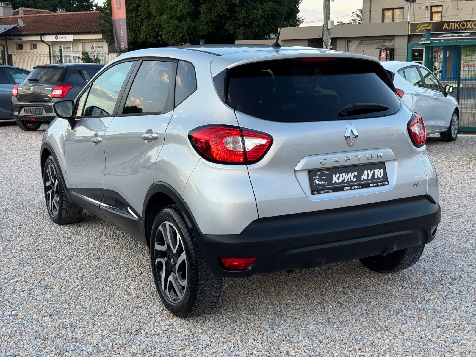 Renault Captur 1.5 DCI Dynamic design NAVI , снимка 3 - Автомобили и джипове - 54962528