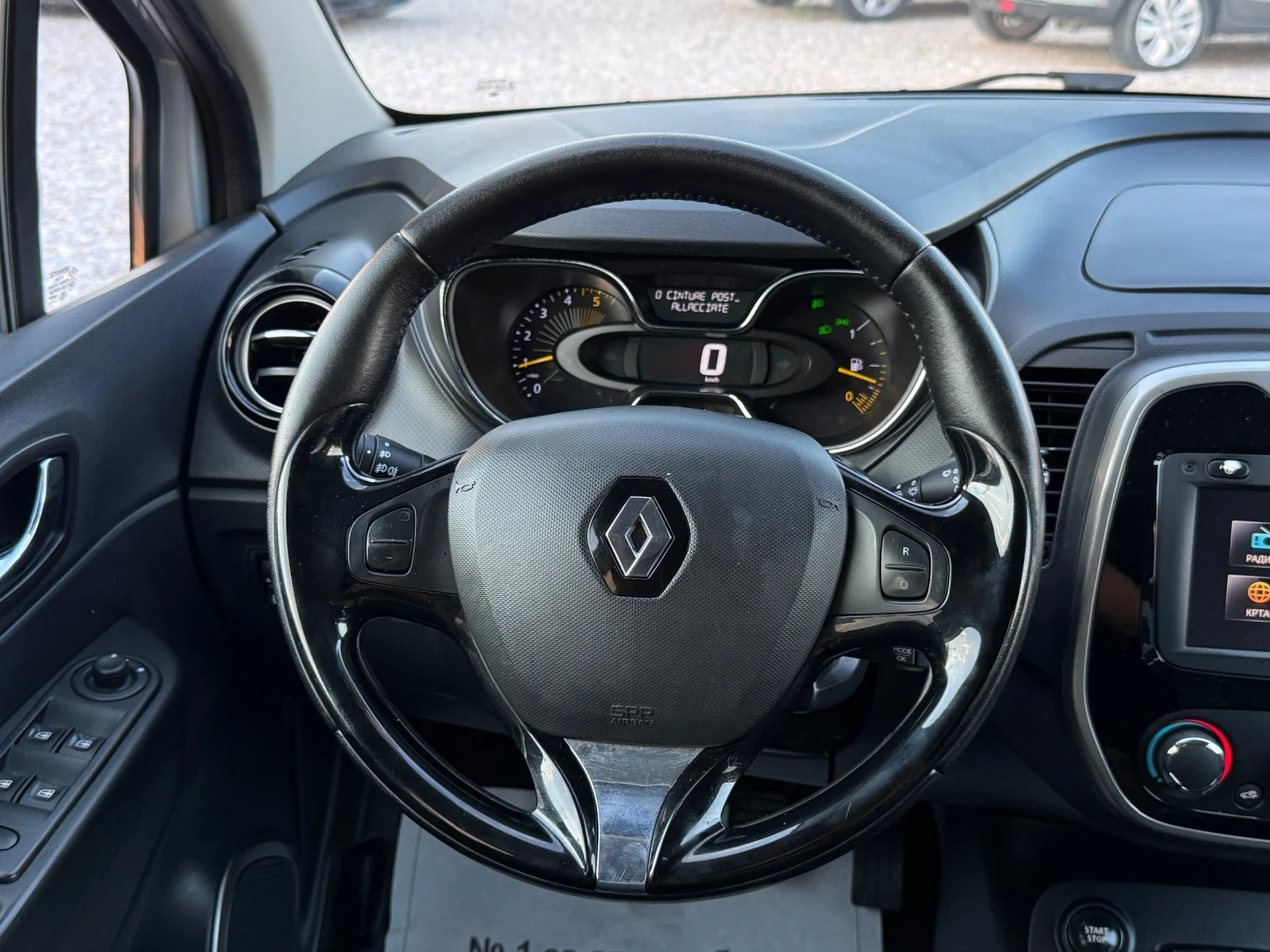 Renault Captur 1.5 DCI Dynamic design NAVI , снимка 9 - Автомобили и джипове - 54962528