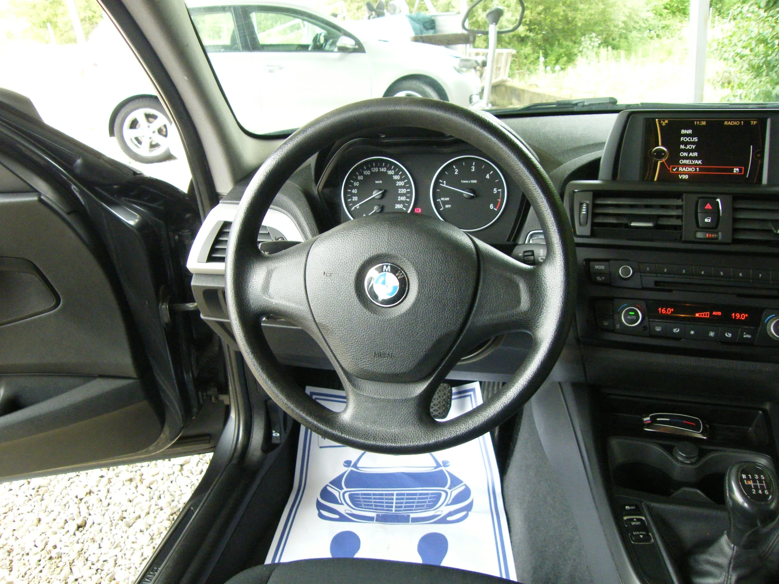 BMW 118 2.0 d, снимка 13 - Автомобили и джипове - 55442126