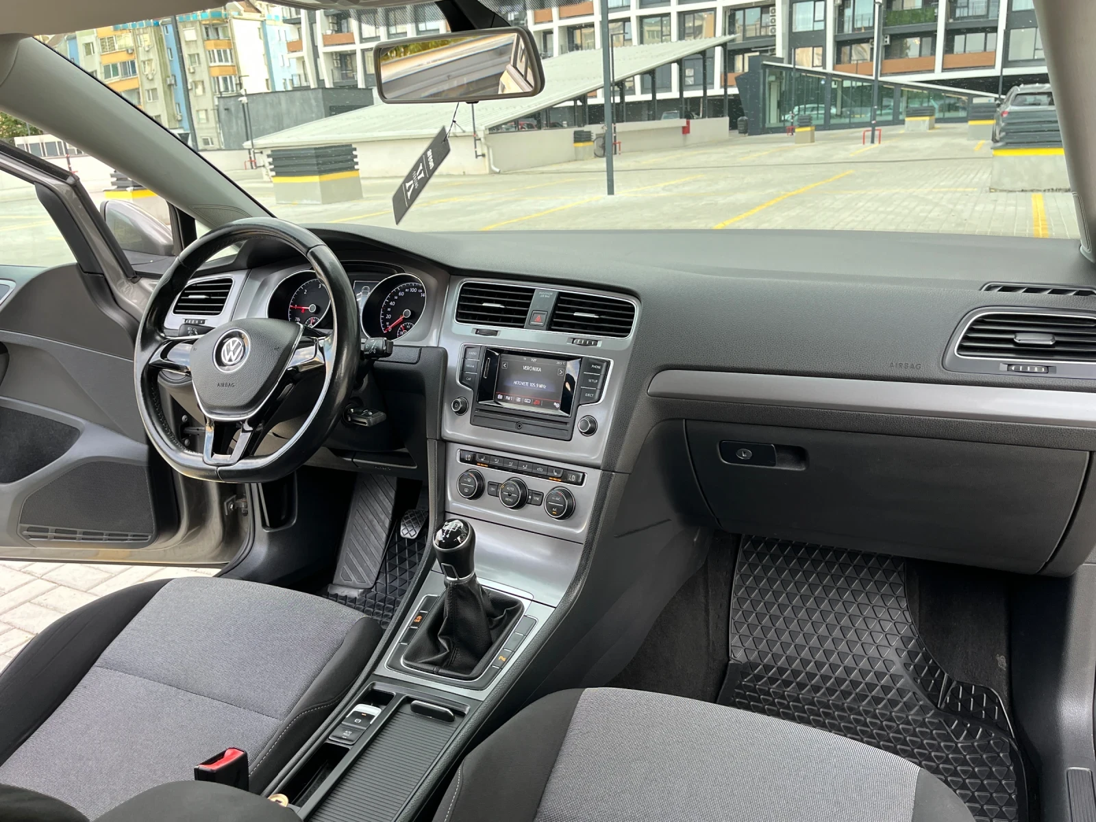 VW Golf Variant 1.6TDI/110/2016, снимка 16 - Автомобили и джипове - 55479300