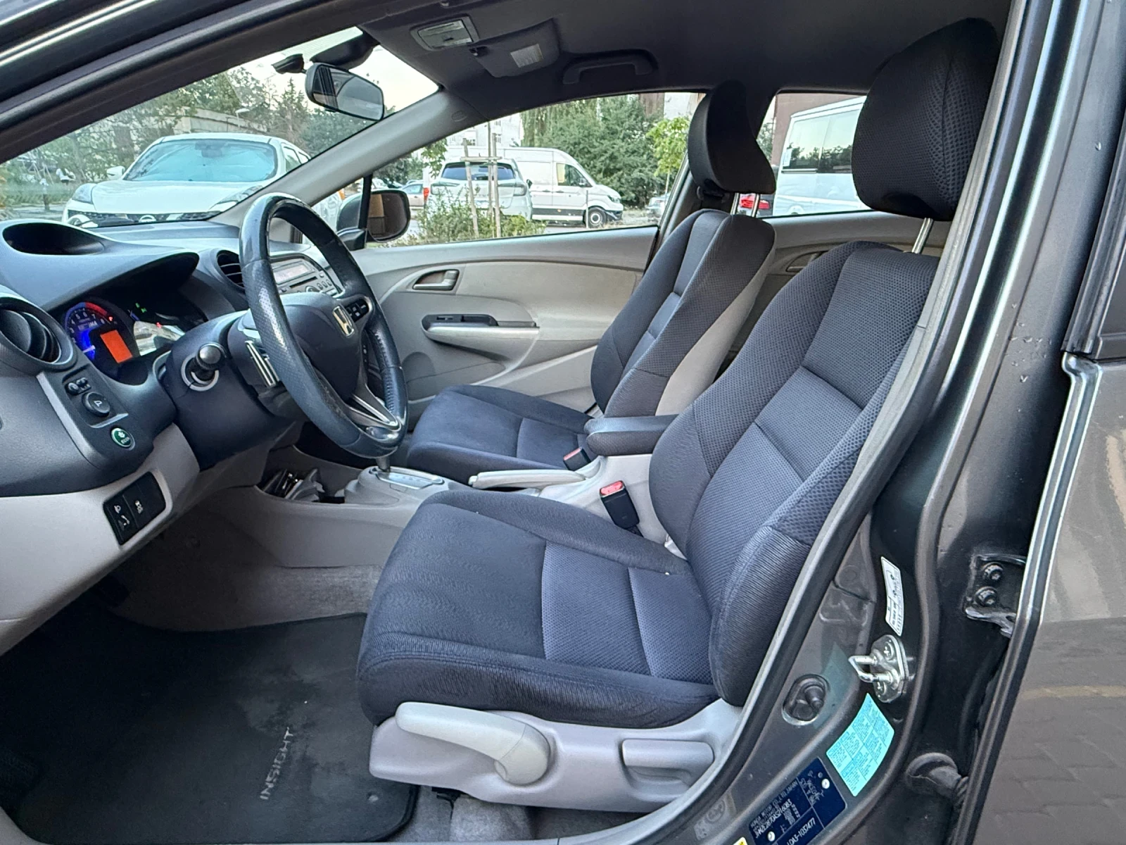 Honda Insight ТОП СЪСТОЯНИЕ, снимка 10 - Автомобили и джипове - 55591535