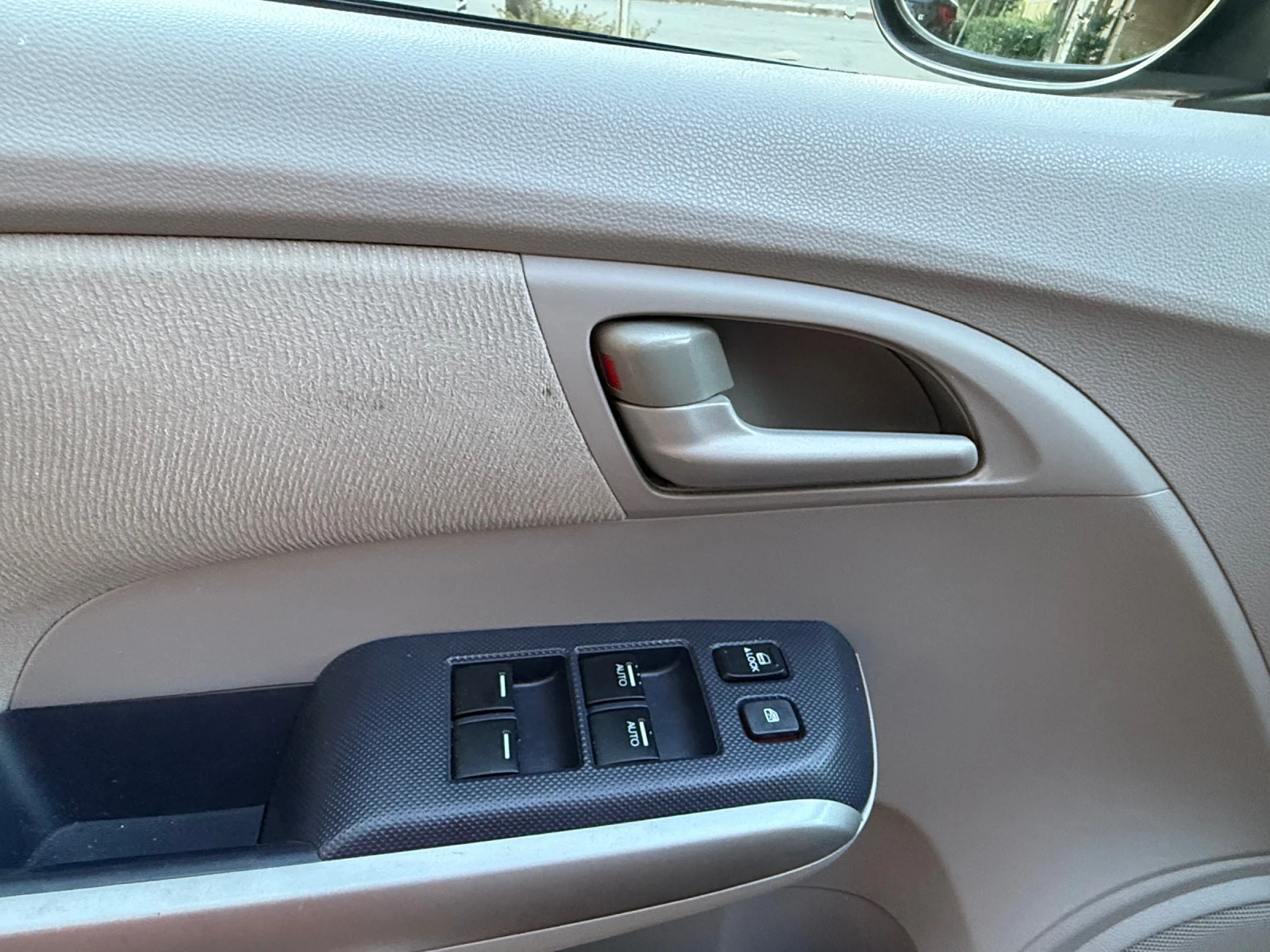 Honda Insight ТОП СЪСТОЯНИЕ, снимка 9 - Автомобили и джипове - 55591535