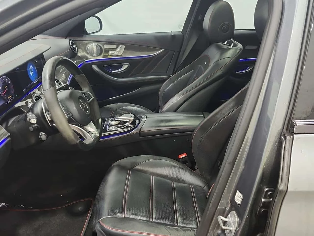Mercedes-Benz E 43 AMG * CARFAX* АВТОКРЕДИТ БЕЗ ПЪРВОНАЧАЛНА ВНОСКА* , снимка 5 - Автомобили и джипове - 55780414