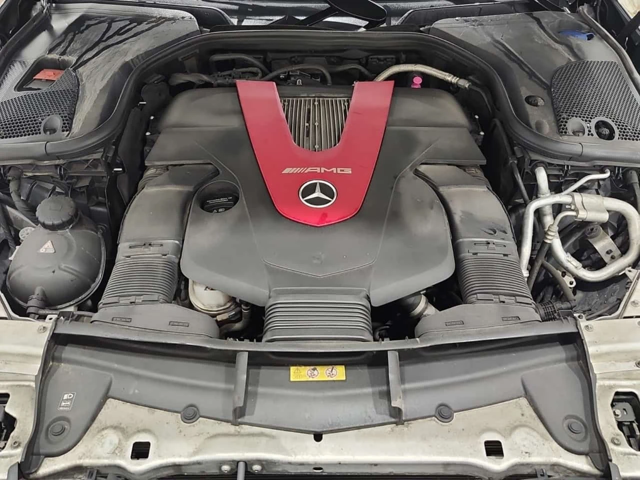 Mercedes-Benz E 43 AMG * CARFAX* АВТОКРЕДИТ БЕЗ ПЪРВОНАЧАЛНА ВНОСКА* , снимка 16 - Автомобили и джипове - 55780414