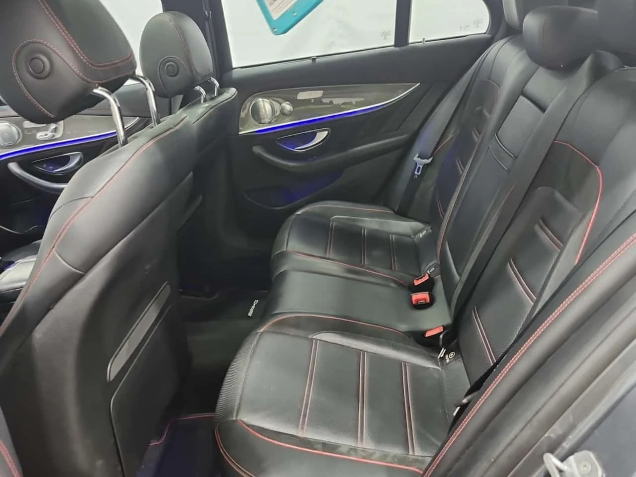 Mercedes-Benz E 43 AMG * CARFAX* АВТОКРЕДИТ БЕЗ ПЪРВОНАЧАЛНА ВНОСКА* , снимка 12 - Автомобили и джипове - 55780414