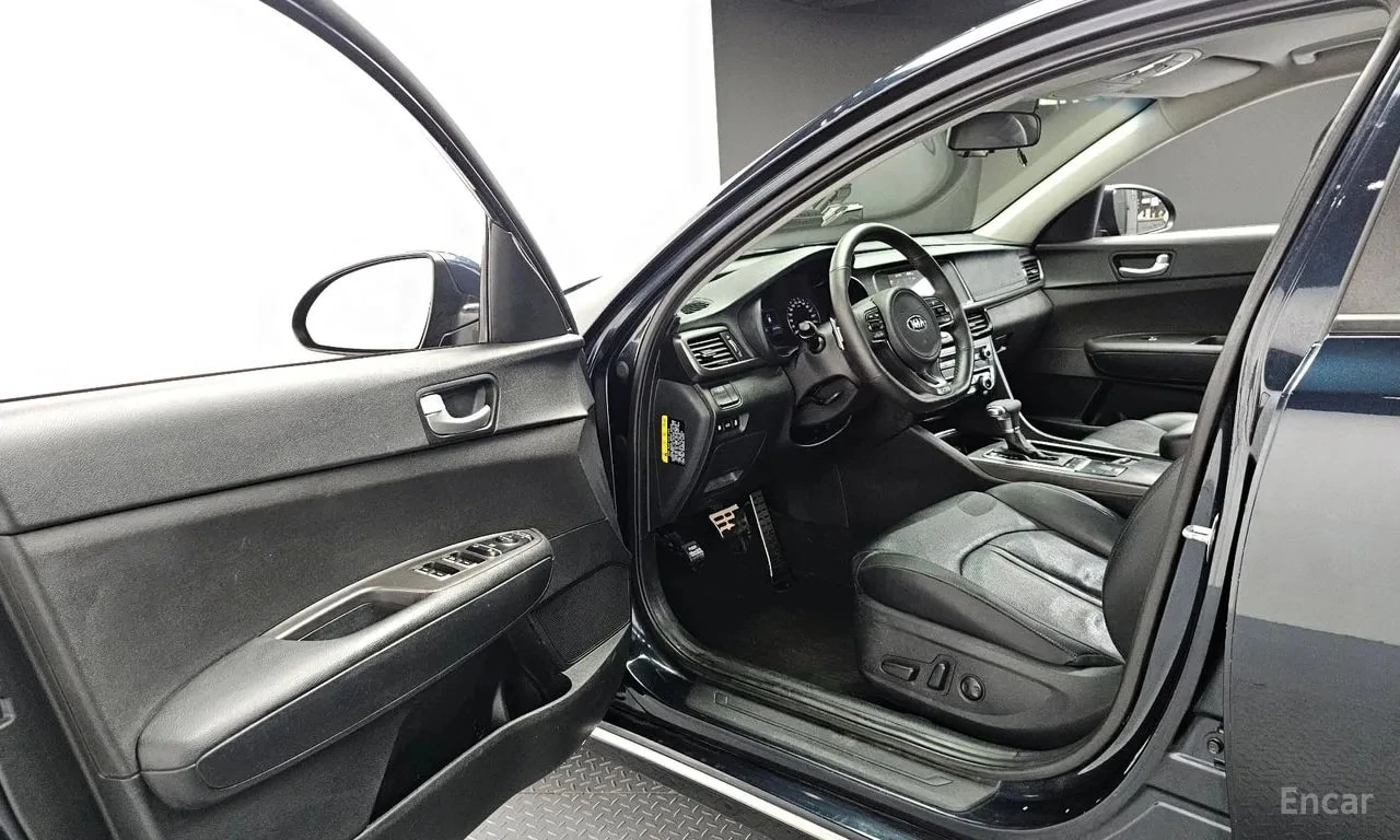 Kia K5 LPI SX* ПОДГРЕВ* НАВИ* КАМЕРА АВТОКРЕДИТ* , снимка 10 - Автомобили и джипове - 55977168