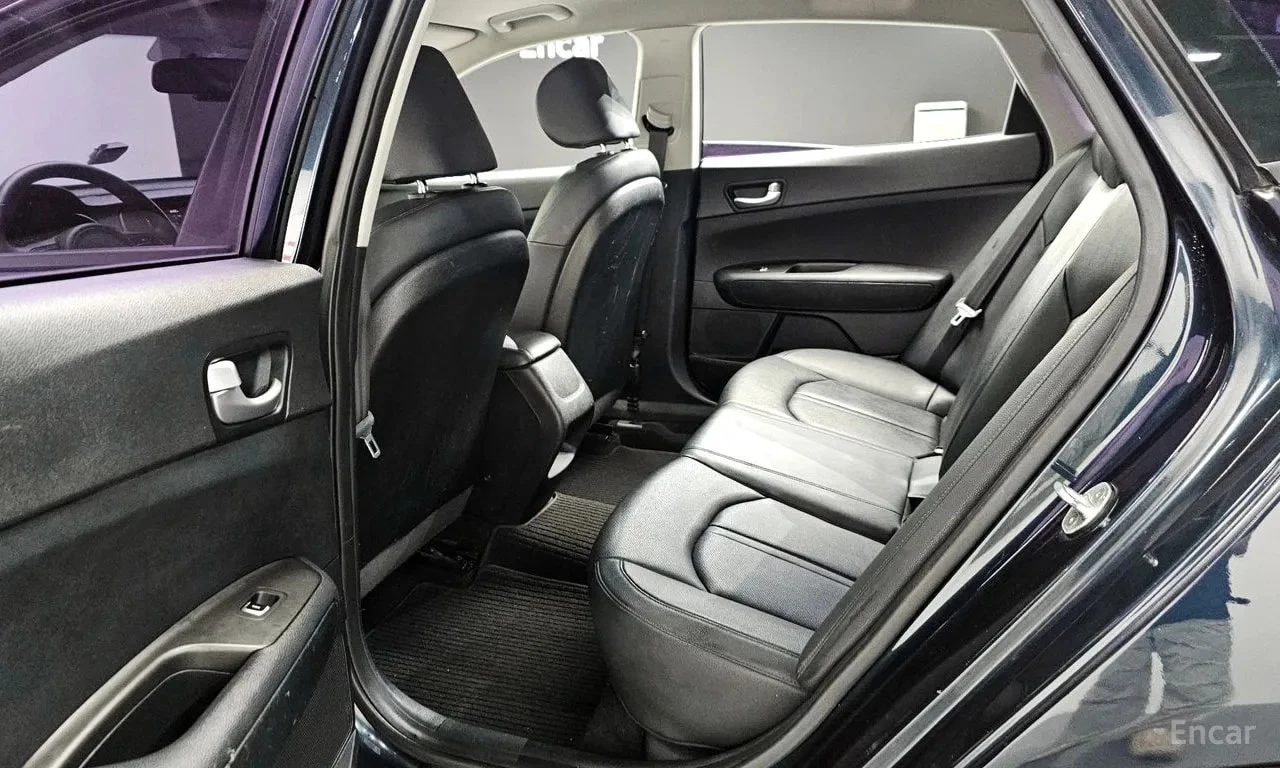 Kia K5 LPI SX* ПОДГРЕВ* НАВИ* КАМЕРА АВТОКРЕДИТ* , снимка 11 - Автомобили и джипове - 55977168