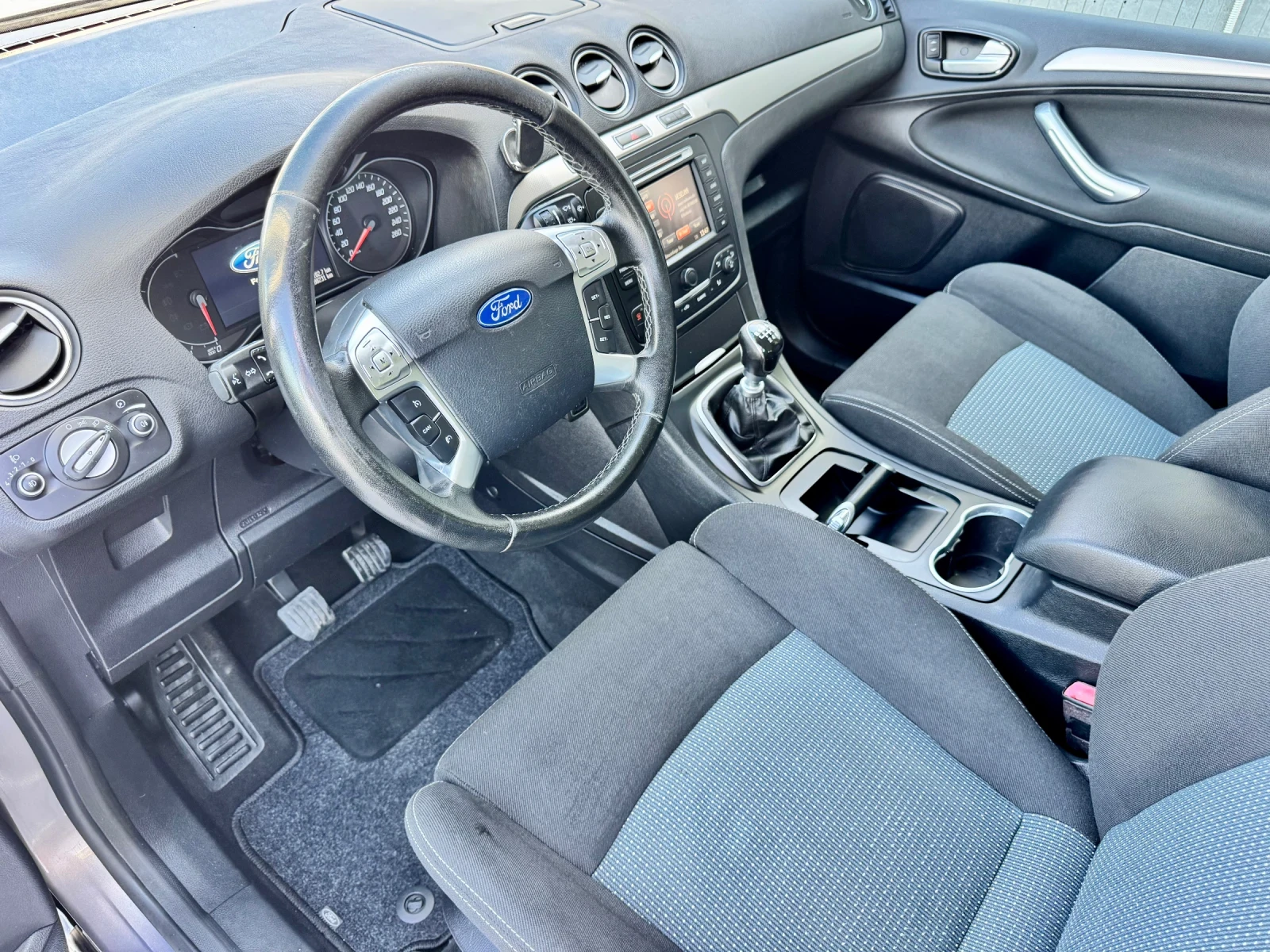 Ford S-Max, снимка 11 - Автомобили и джипове - 56382662
