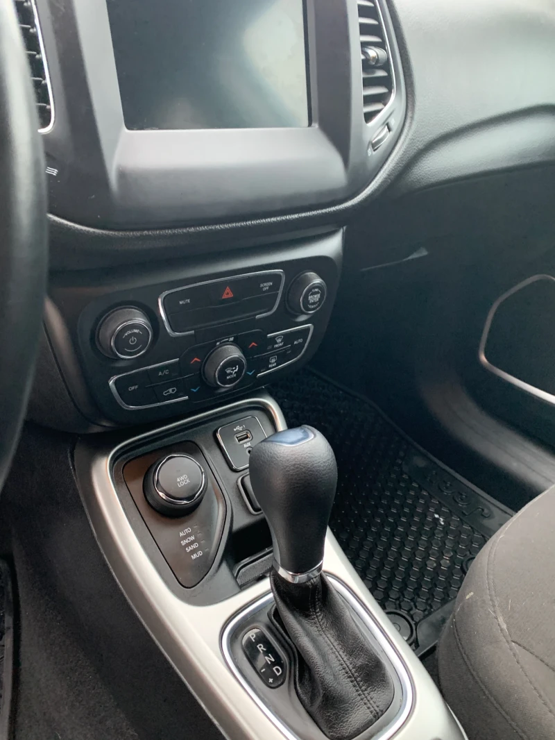 Jeep Compass 180hp 4x4, снимка 6 - Автомобили и джипове - 52695040