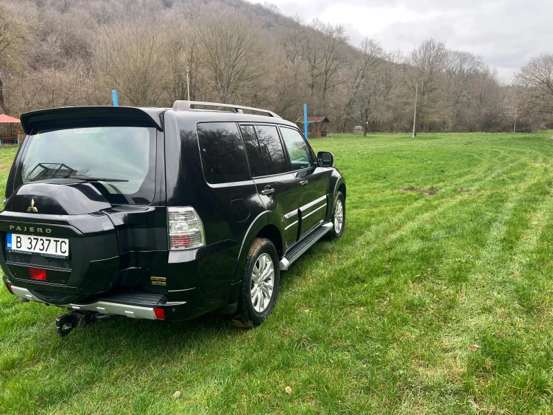 Mitsubishi Pajero Golden Laine, снимка 2 - Автомобили и джипове - 52729273